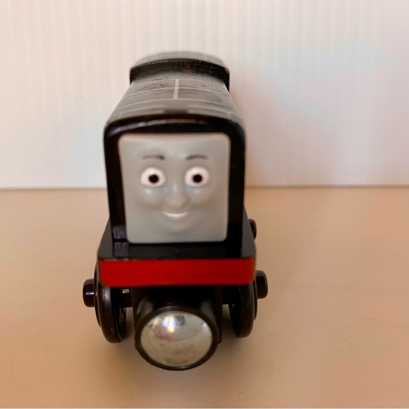 Thomas and Friends Wooden Railway: Diesel - Picture 3 of 5